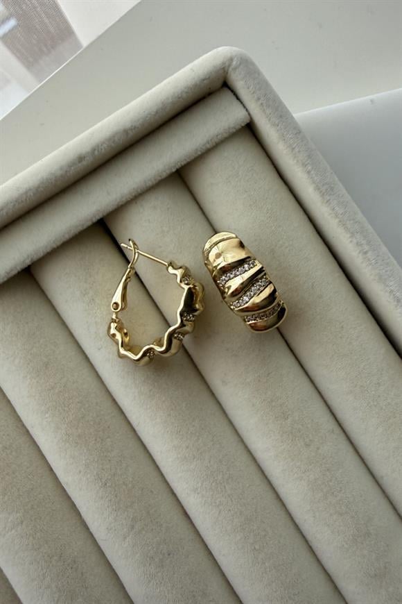 Xupıng Bombeli Taş Detaylı Oval Küpe