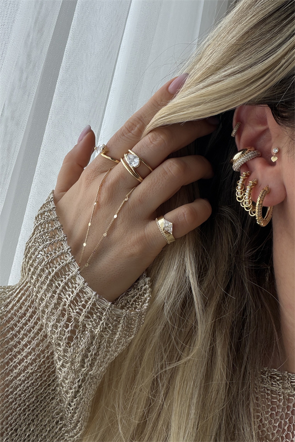 Xupıng Halka Detaylı Taşlı Küpe