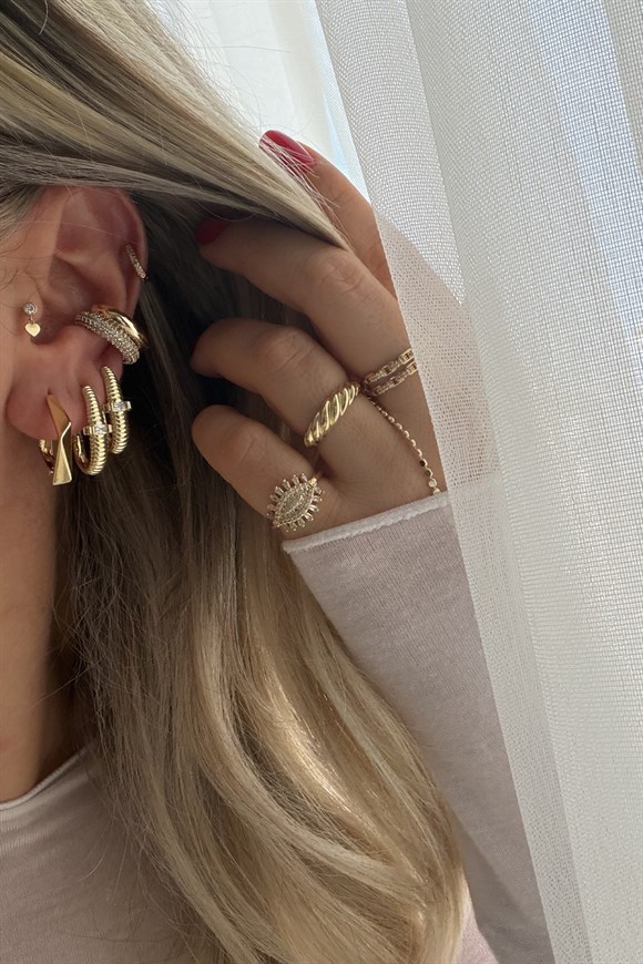 Xupıng Köşeli Plaka Küpe