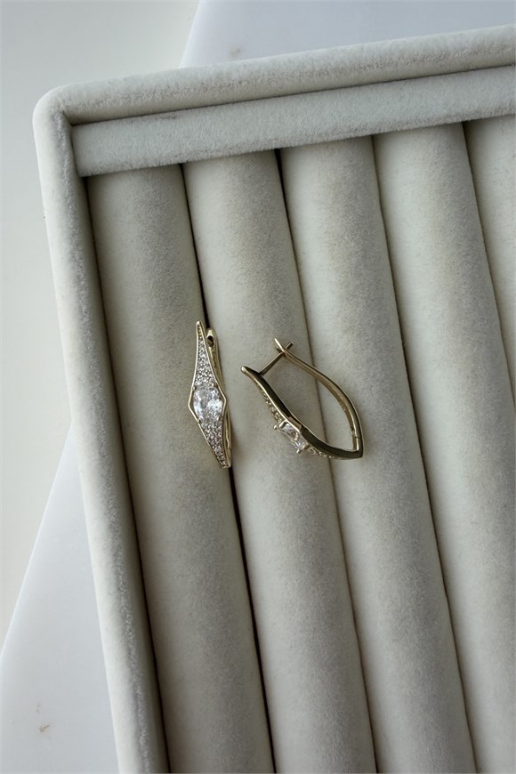 Xupıng Ortası Taş Detaylı Oval Küpe