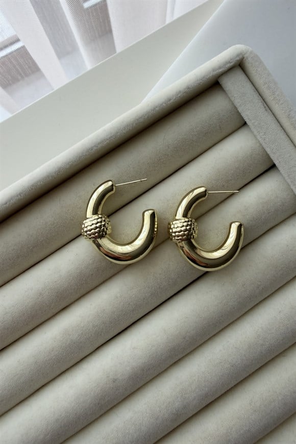 Xupıng Ortası Top Detaylı Oval Boru Küpe