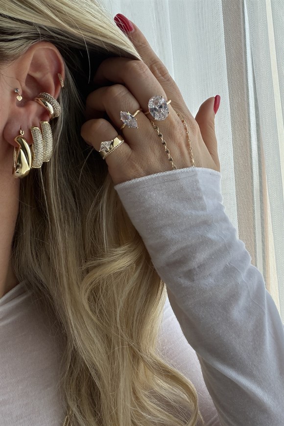 Xupıng Plaka Model Oval Küpe