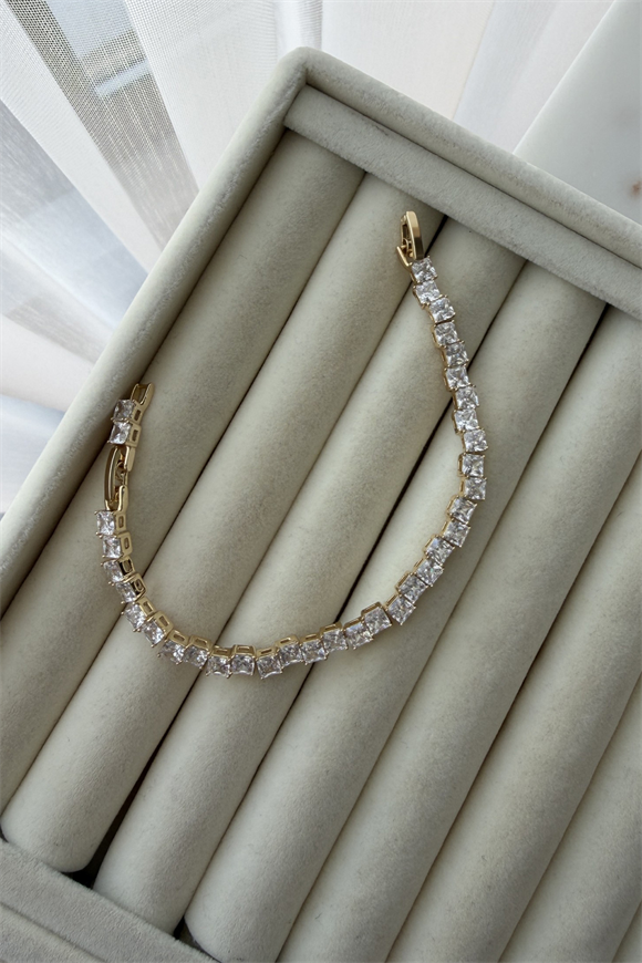 Xupıng Sıralı Baget Taşlı Bileklik