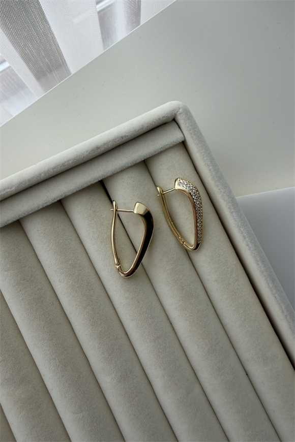 Xupıng Taş Plaka Detaylı V Küpe