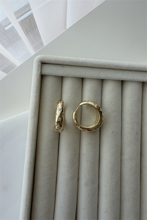 Xupıng Üstü Yıldız Detaylı Bombeli Halka Küpe