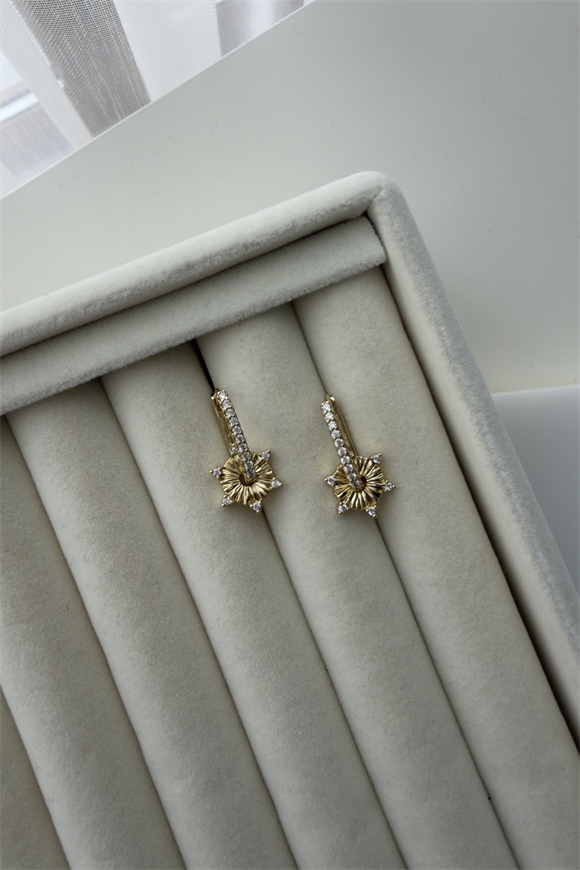 Xupıng Yıldız Pırpır Küpe