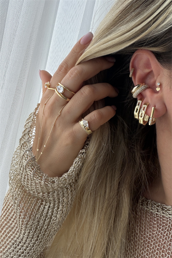 Xupıng Zincir Model Detaylı Oval Küpe