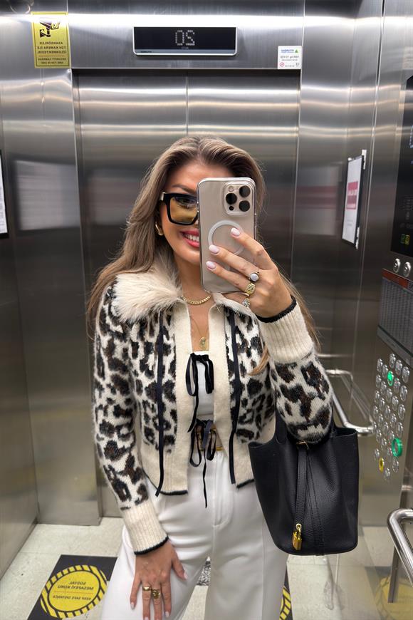 Yakası Krem Kürklü Süet Bağcıklı Yumoş Leopar Hırka