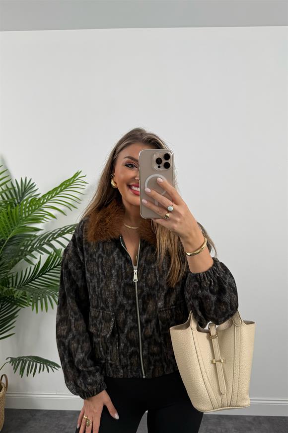 Yakası Kürklü Yünlü Kumaş Leopar Bomber Ceket