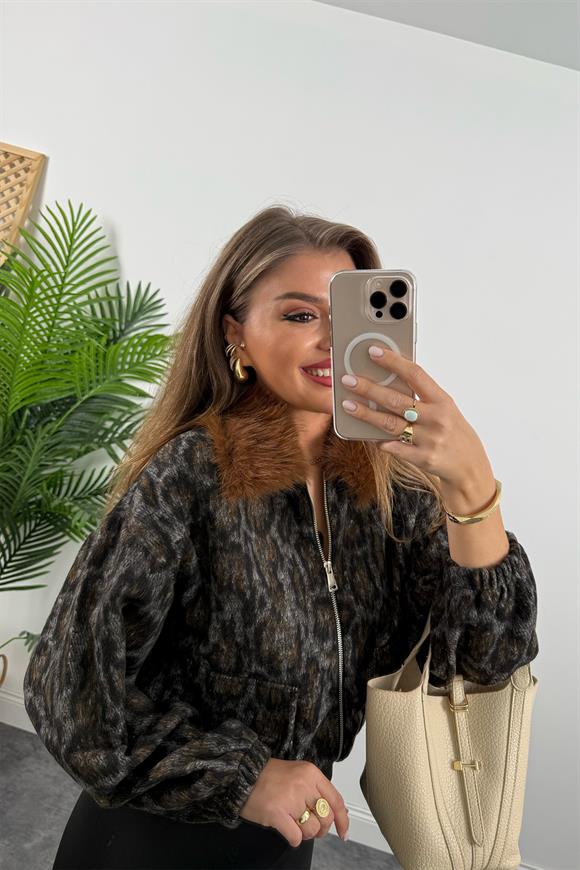 Yakası Kürklü Yünlü Kumaş Leopar Bomber Ceket