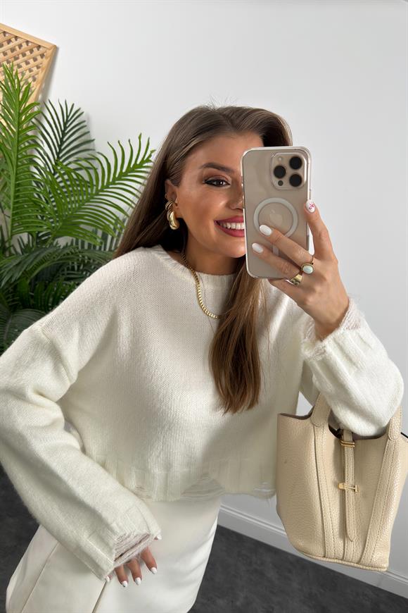 Yırtık Tasarımlı Yumoş Basic Kazak Ekru