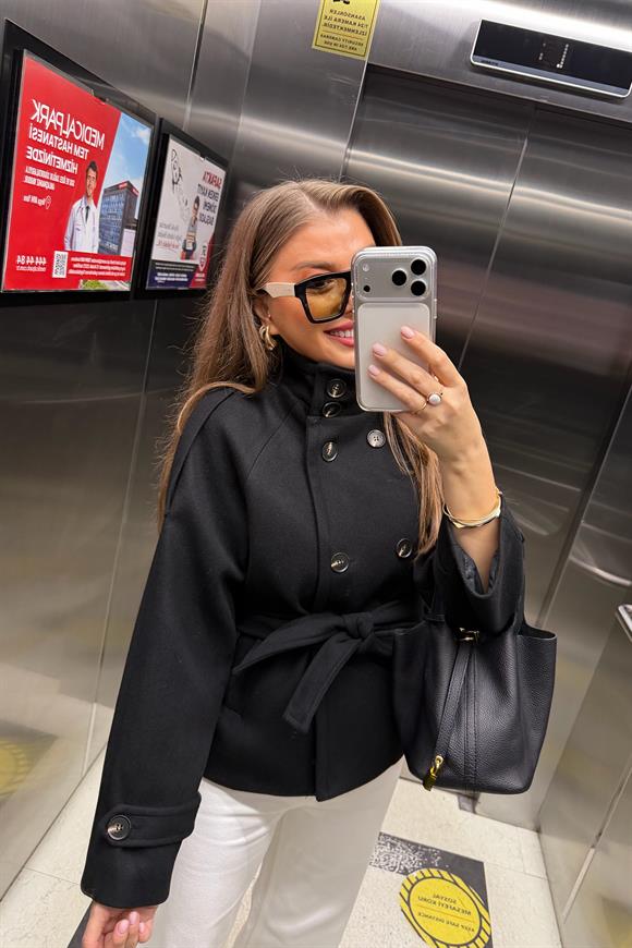 Zra Model Dik Yaka Apoletli Kısa Kaşe Kaban Siyah