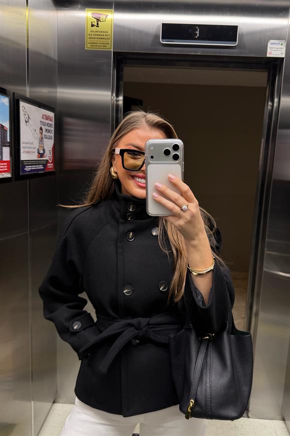 Zra Model Dik Yaka Apoletli Kısa Kaşe Kaban Siyah