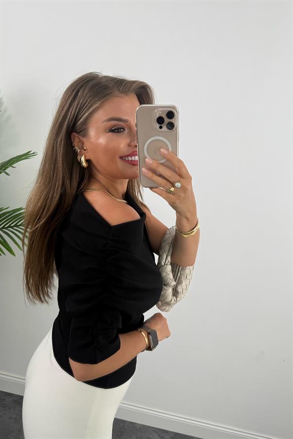 Zra Model Likralı Drapeli Düşük Omu Kısa Kol Bluz Siyah