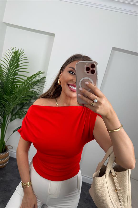 Zra Model Likralı Drapeli Düşük Omu Kısa Kol Bluz Narçiçeği Kırmızı