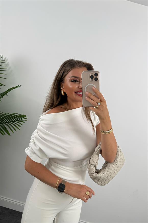 Zra Model Likralı Drapeli Düşük Omu Kısa Kol Bluz Beyaz