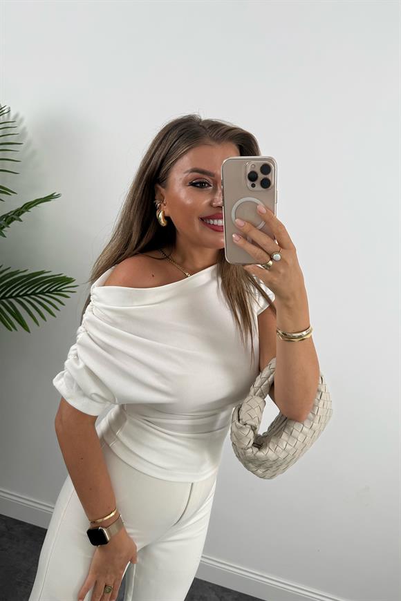 Zra Model Likralı Drapeli Düşük Omu Kısa Kol Bluz Beyaz