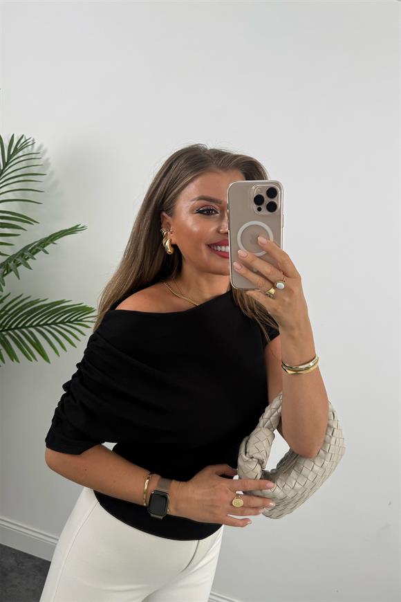 Zra Model Likralı Drapeli Düşük Omu Kısa Kol Bluz Siyah