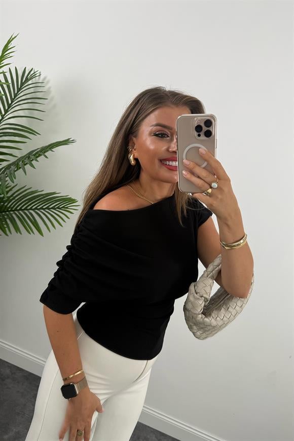 Zra Model Likralı Drapeli Düşük Omu Kısa Kol Bluz Siyah