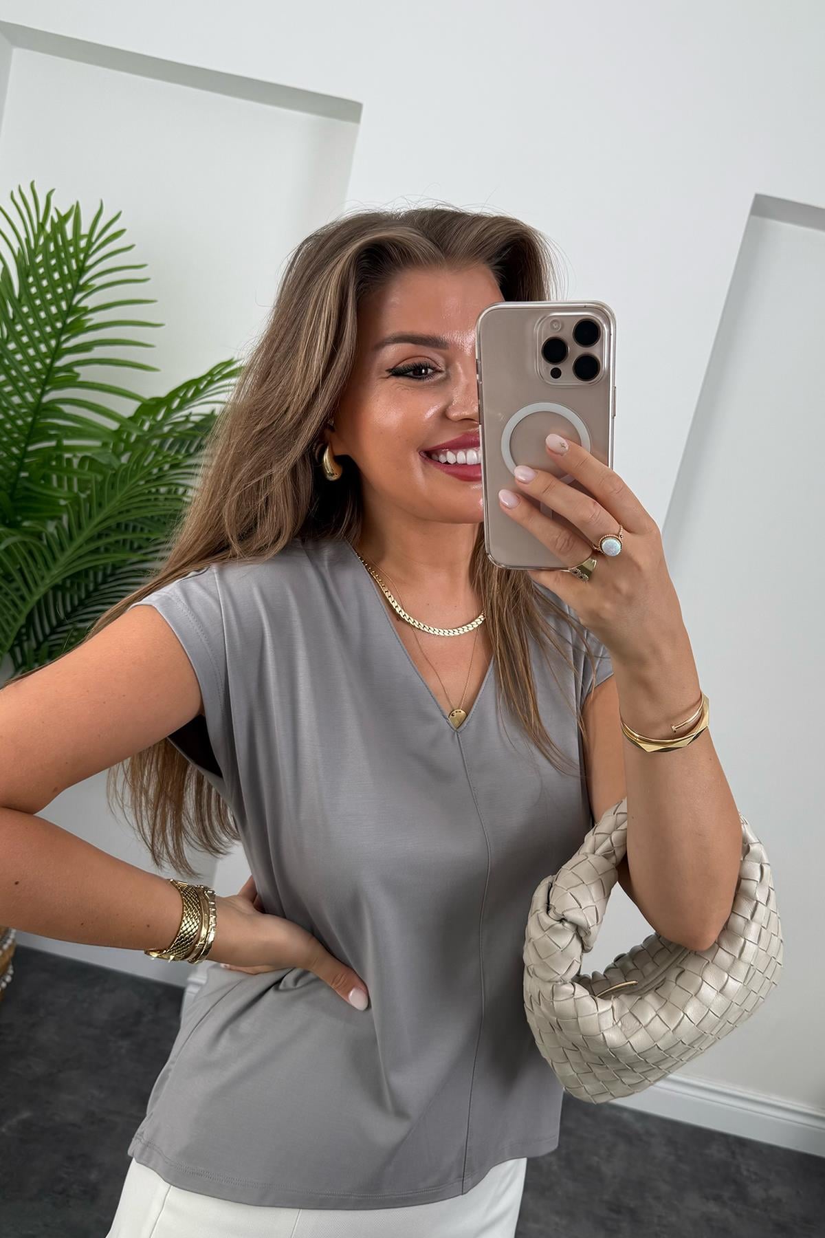 Bebe Lüx Kalite Tensel Dokulu V Yaka Basic Bluz Gri 