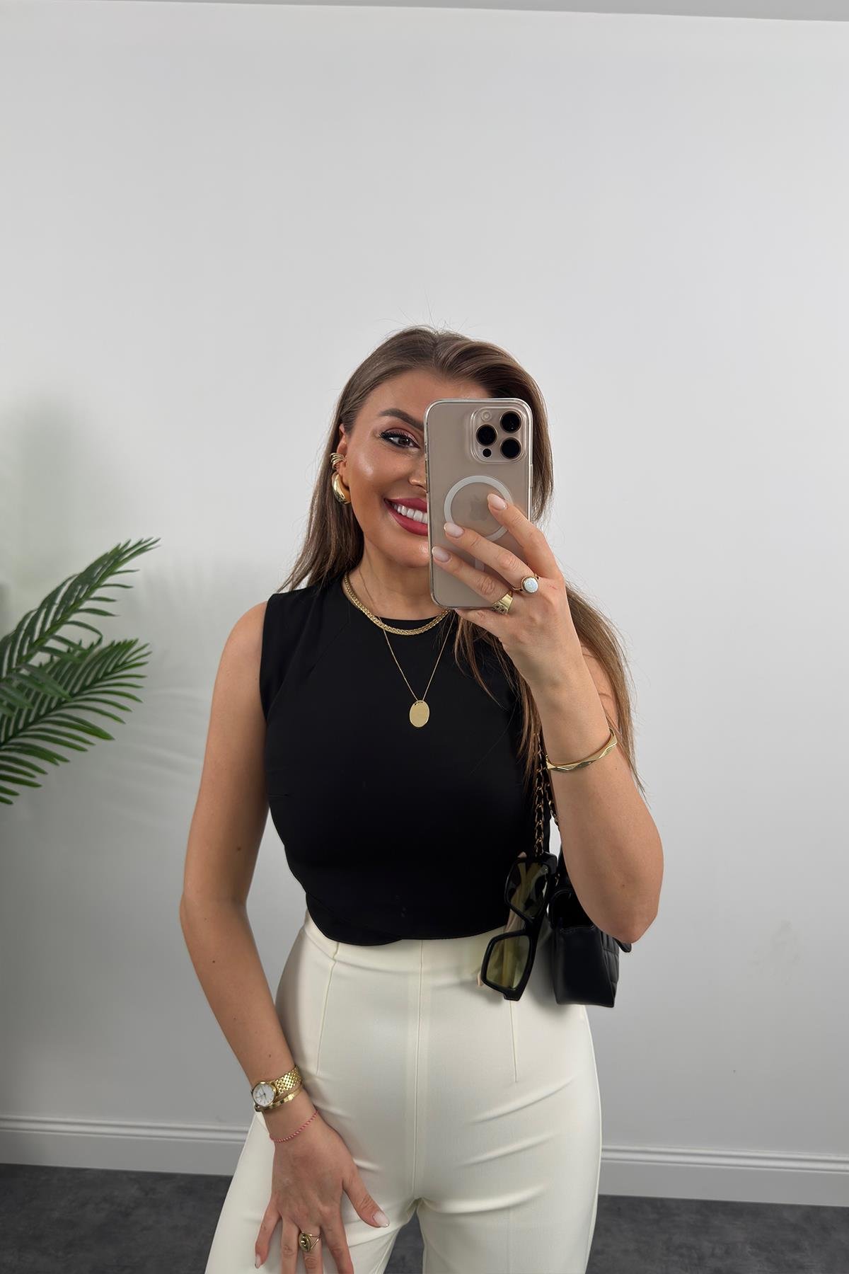 Bebe Marka Sırtı Fermuarlı Önü Zarf Klasik Kumaş Bluz Siyah