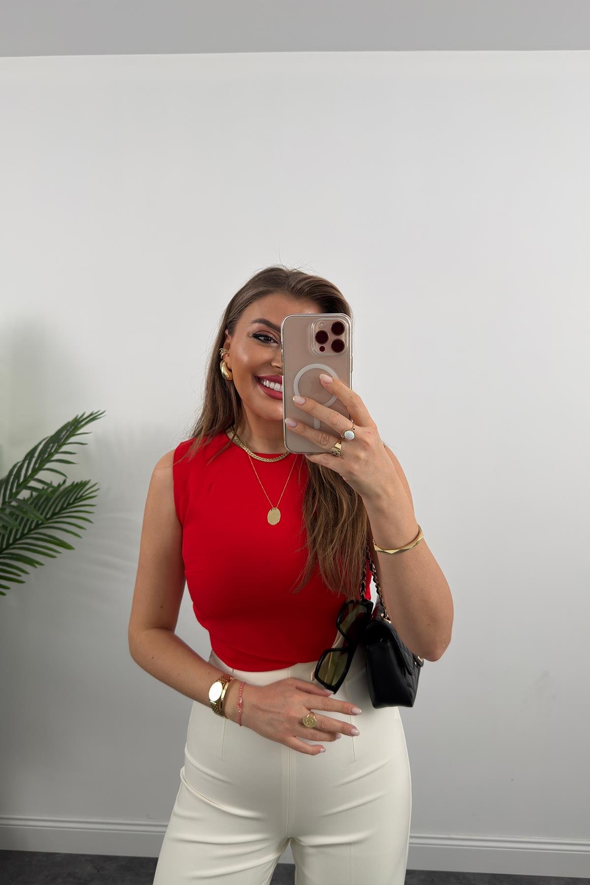 Bebe Marka Sırtı Fermuarlı Önü Zarf Klasik Kumaş Bluz Kırmızı