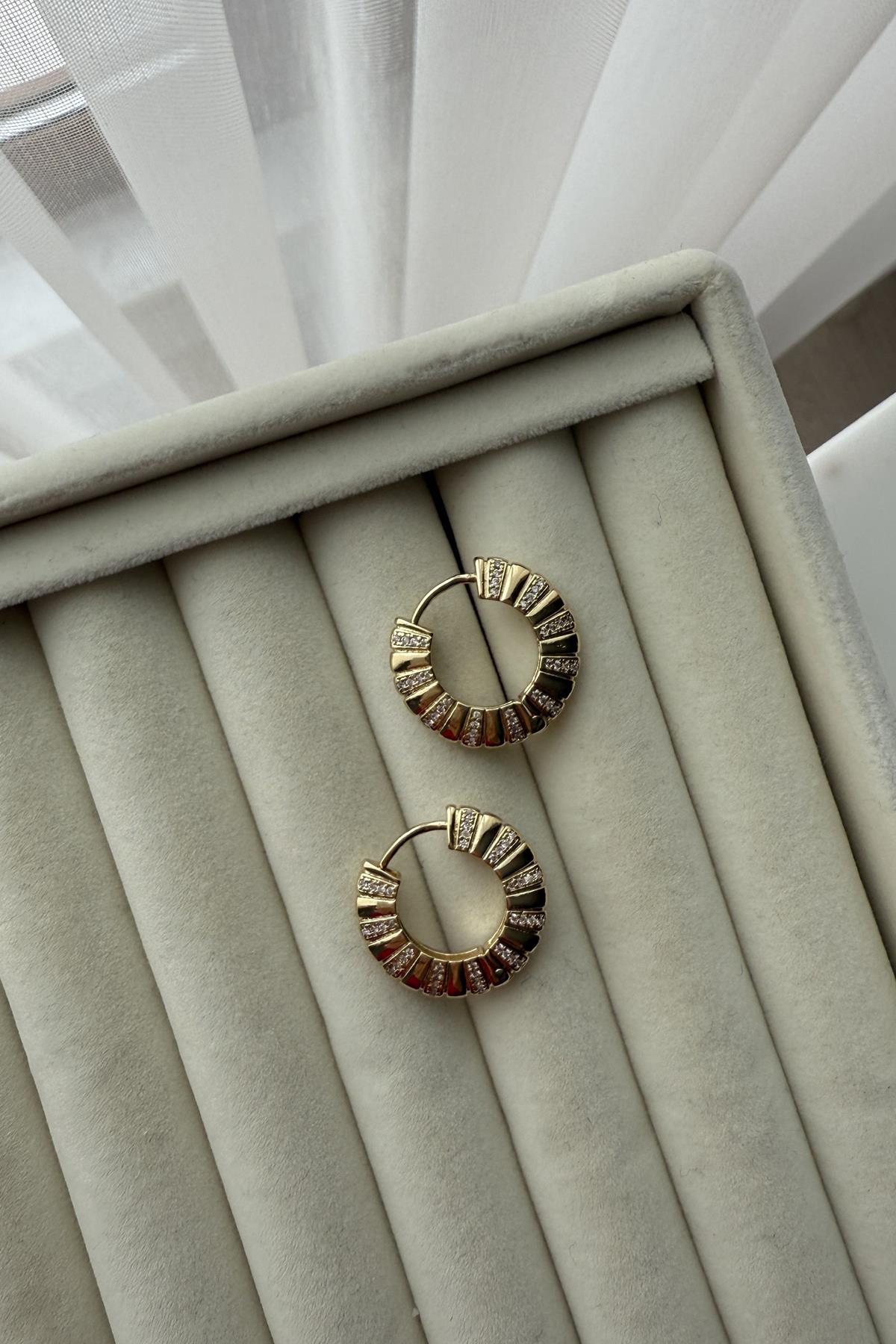 Çelik Marka Model Taşlı Gold Halka Küpe