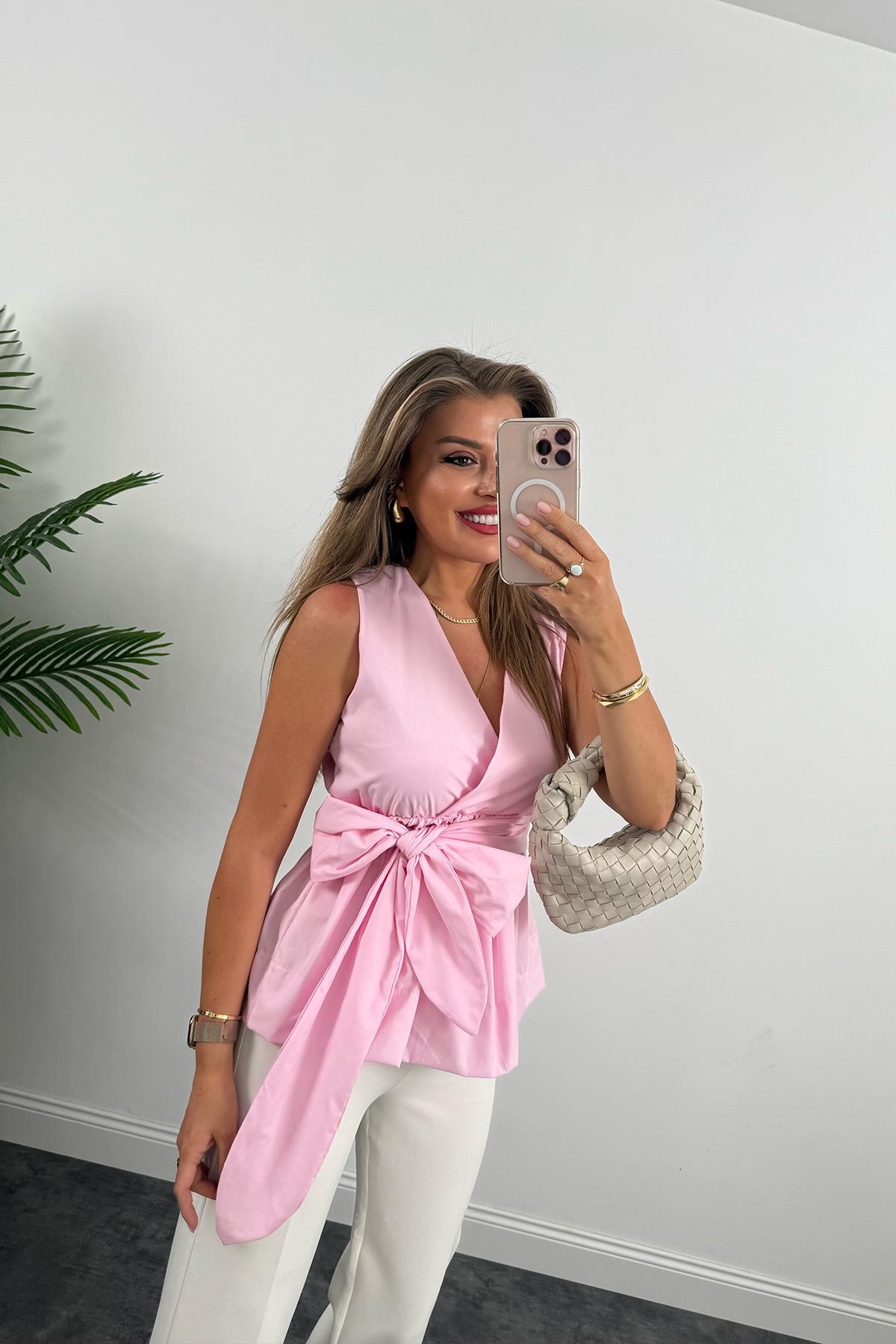 Eteği Valonlu Beli Kuşaklı Kruvaze Poplin Bluz Tatlı Pembe