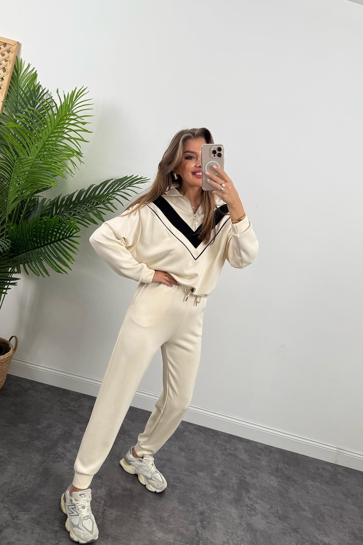 Fermuarlı Şeritli 1. Sınıf Kalite Oysh Model Modal Kumaş Takım Krem