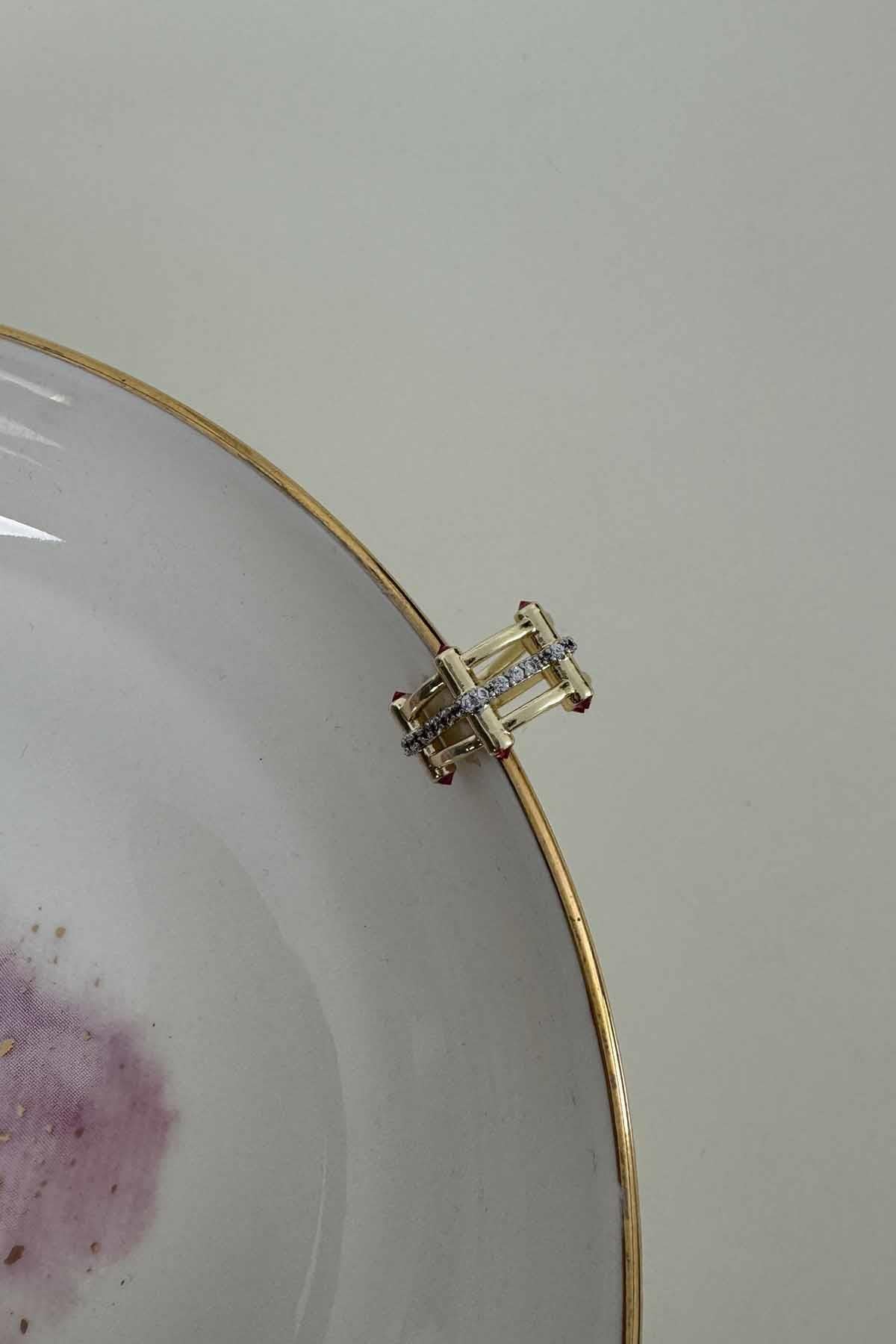 Gümüş Kaplama Marka Model Kıkırdak Küpe