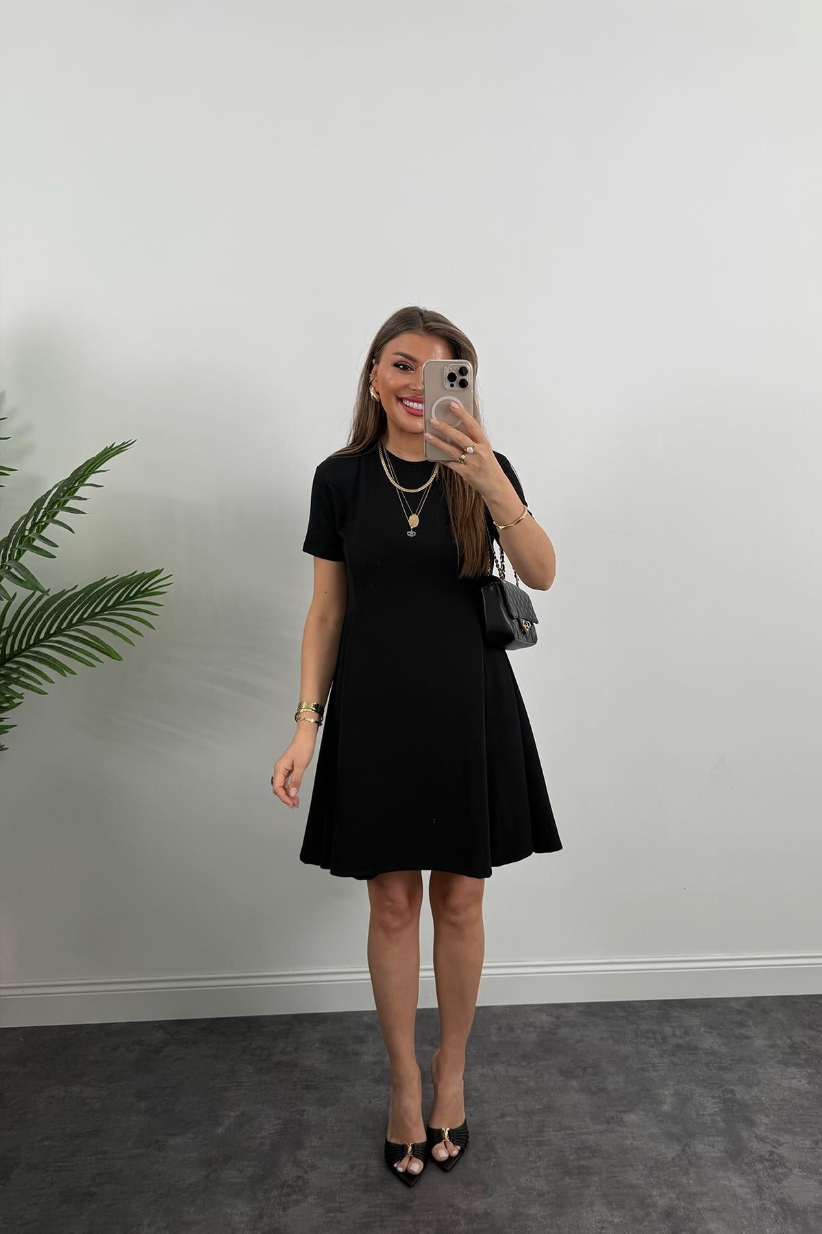 Likralı Krep Kumaş Kısa Kol Basic Salaş Elbise