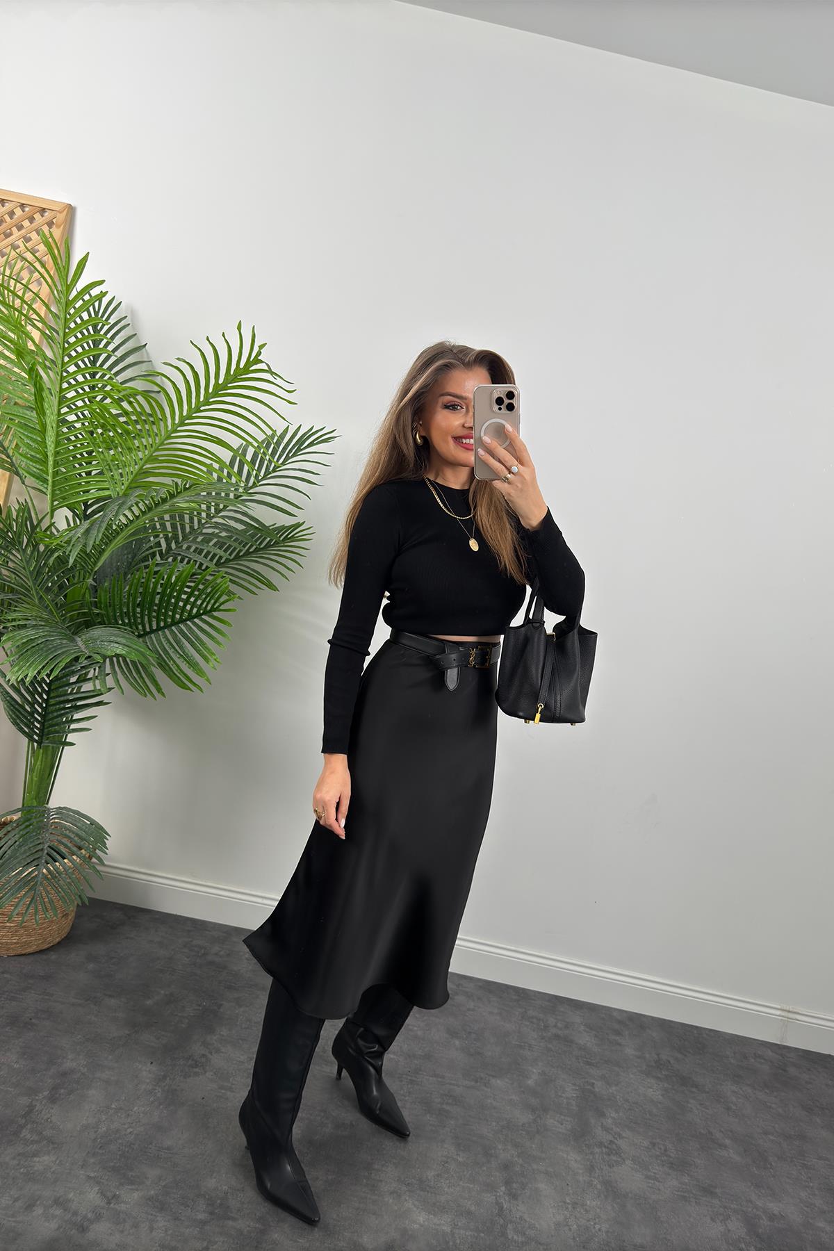 Lüx Kalite Kalın Kumaş Midi Boy Saten Etek Siyah