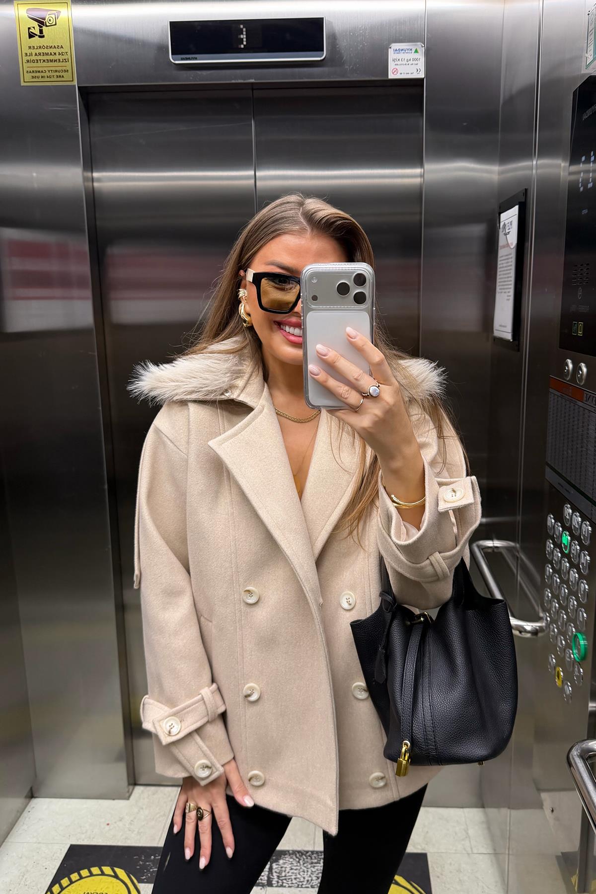 Lüx Kalite Yakası Kürklü Apoletli Oversize Kaşe Kaban