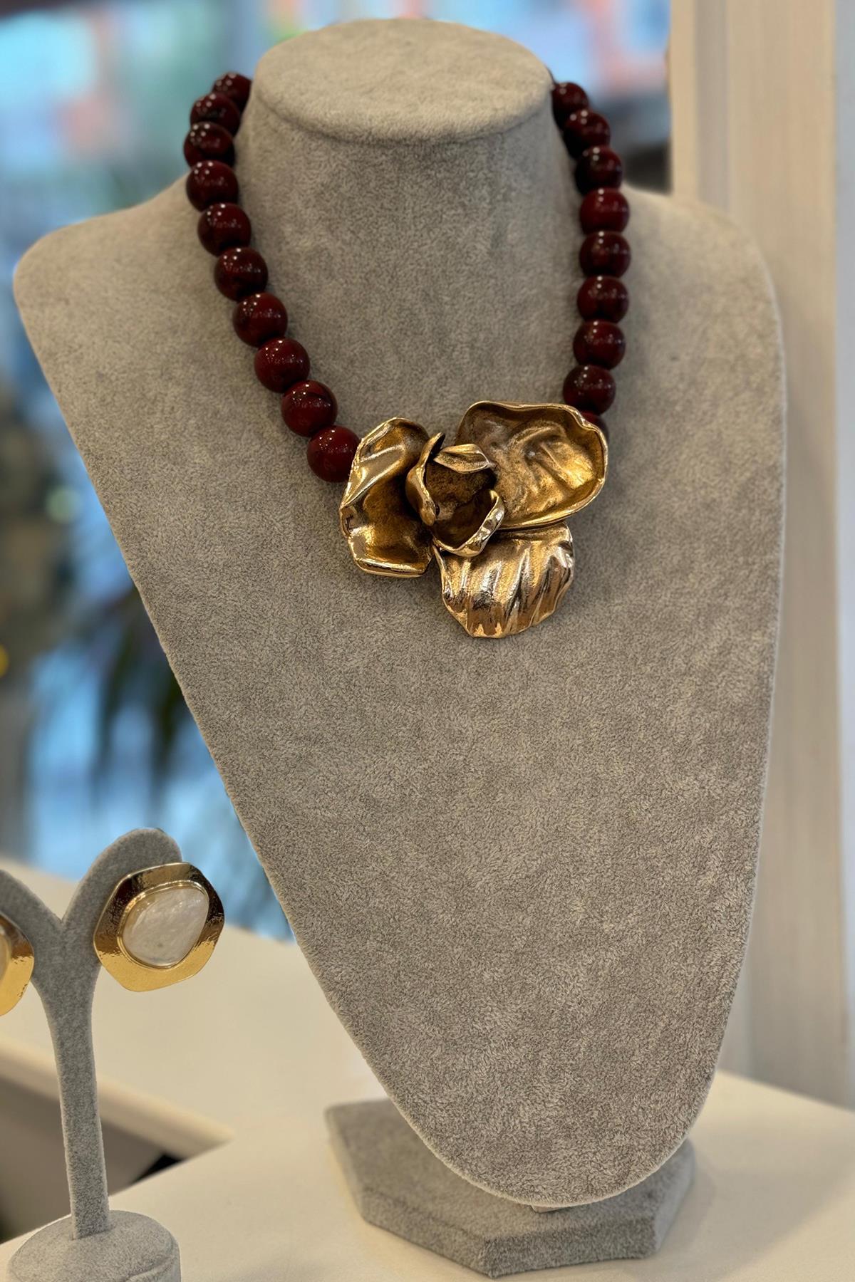 Marka Model Bordo Boncuk Çiçek Kolye Gold