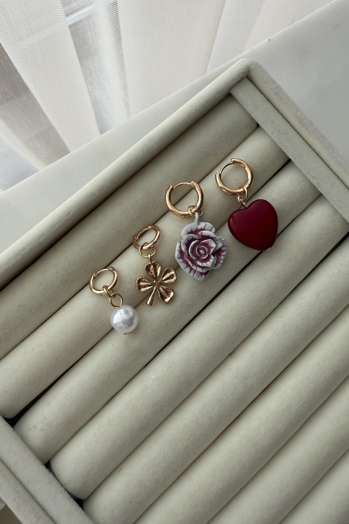 Marka Model Çiçekli 4'lü Küpe