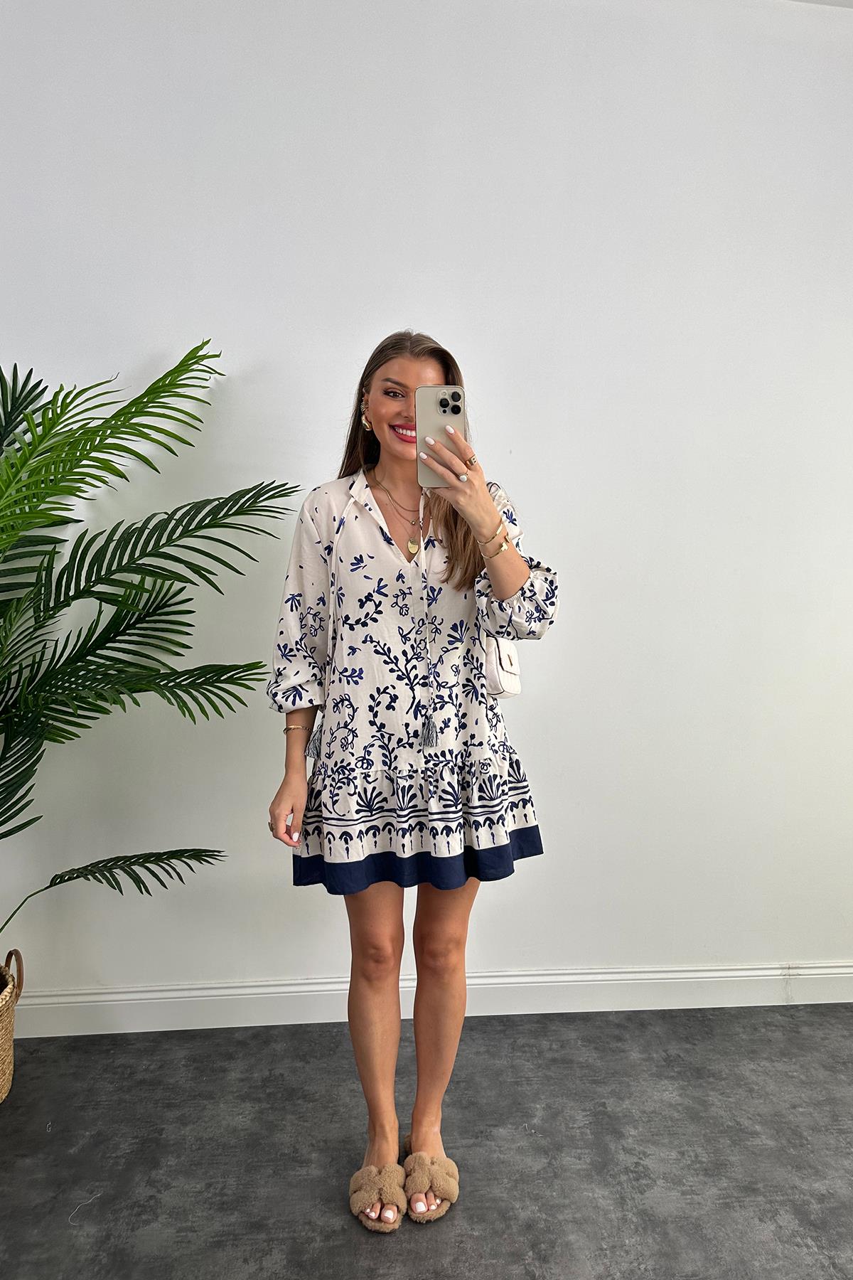 Marka Model Lacivert Beyaz Valonlu Kısa Elbise