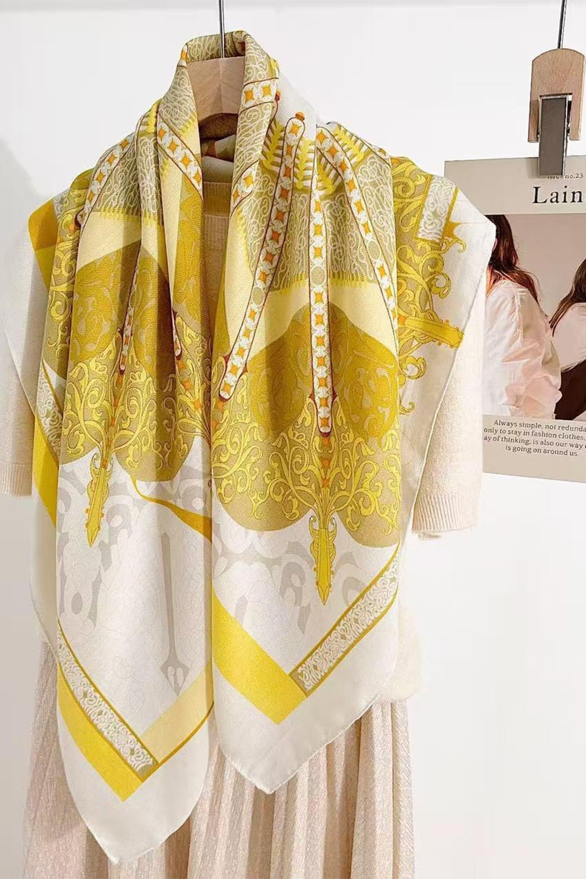 Marka Model Sarı Desenli Fular 90*90