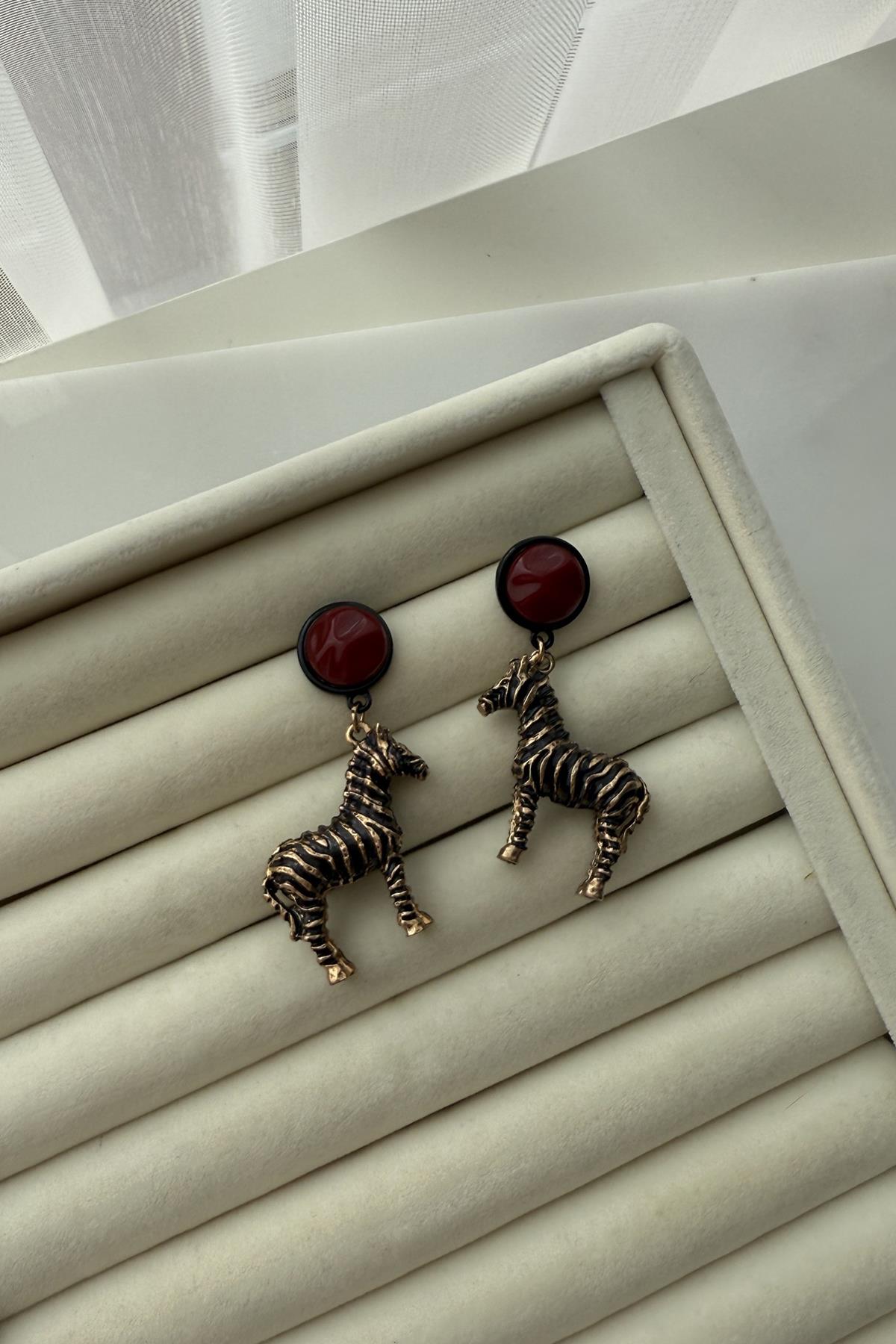 Marka Model Zebra Küpe