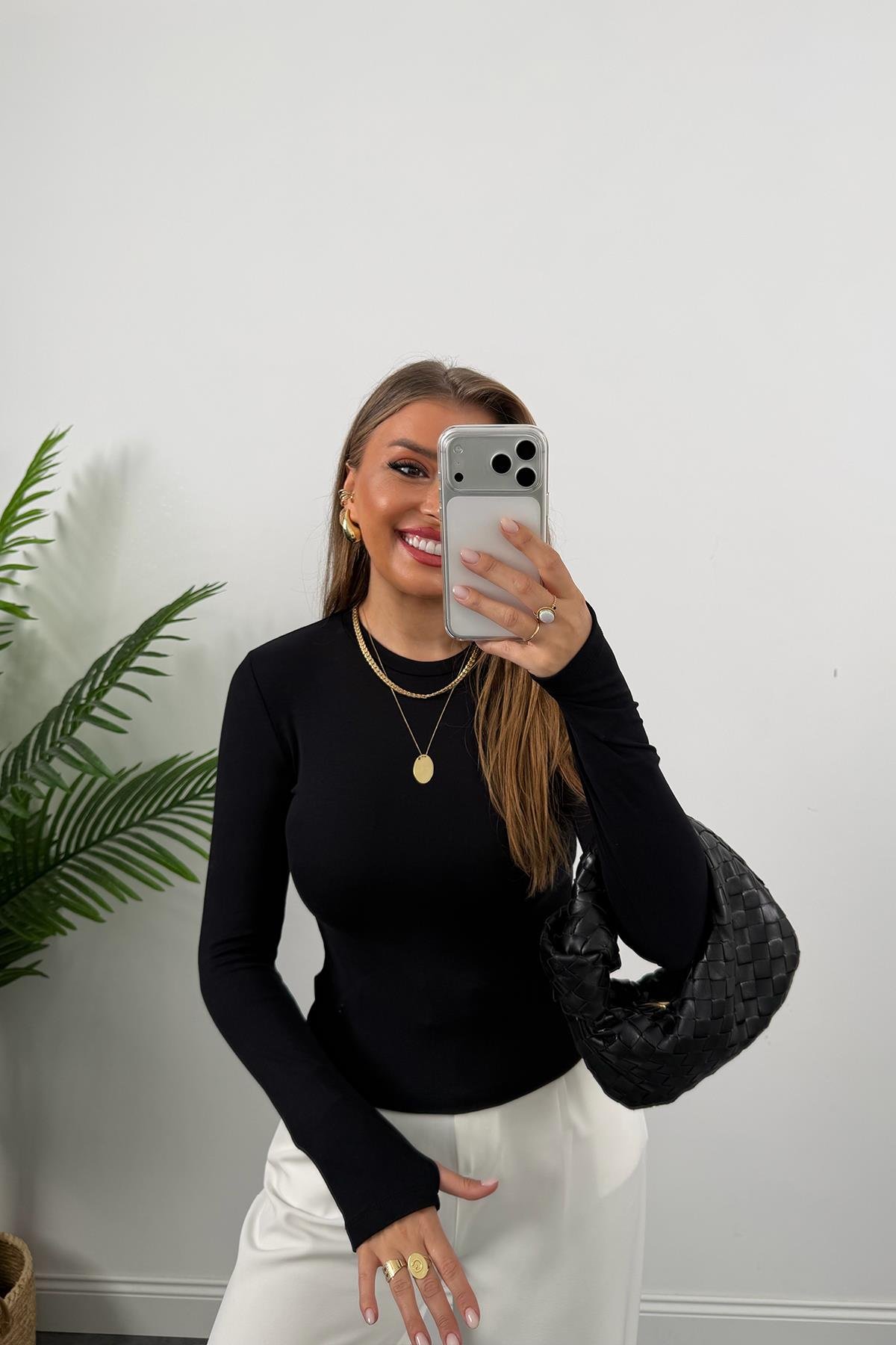 Massi Model Tam Pamuklu Soft Touch Likralı Basic Body Siyah 