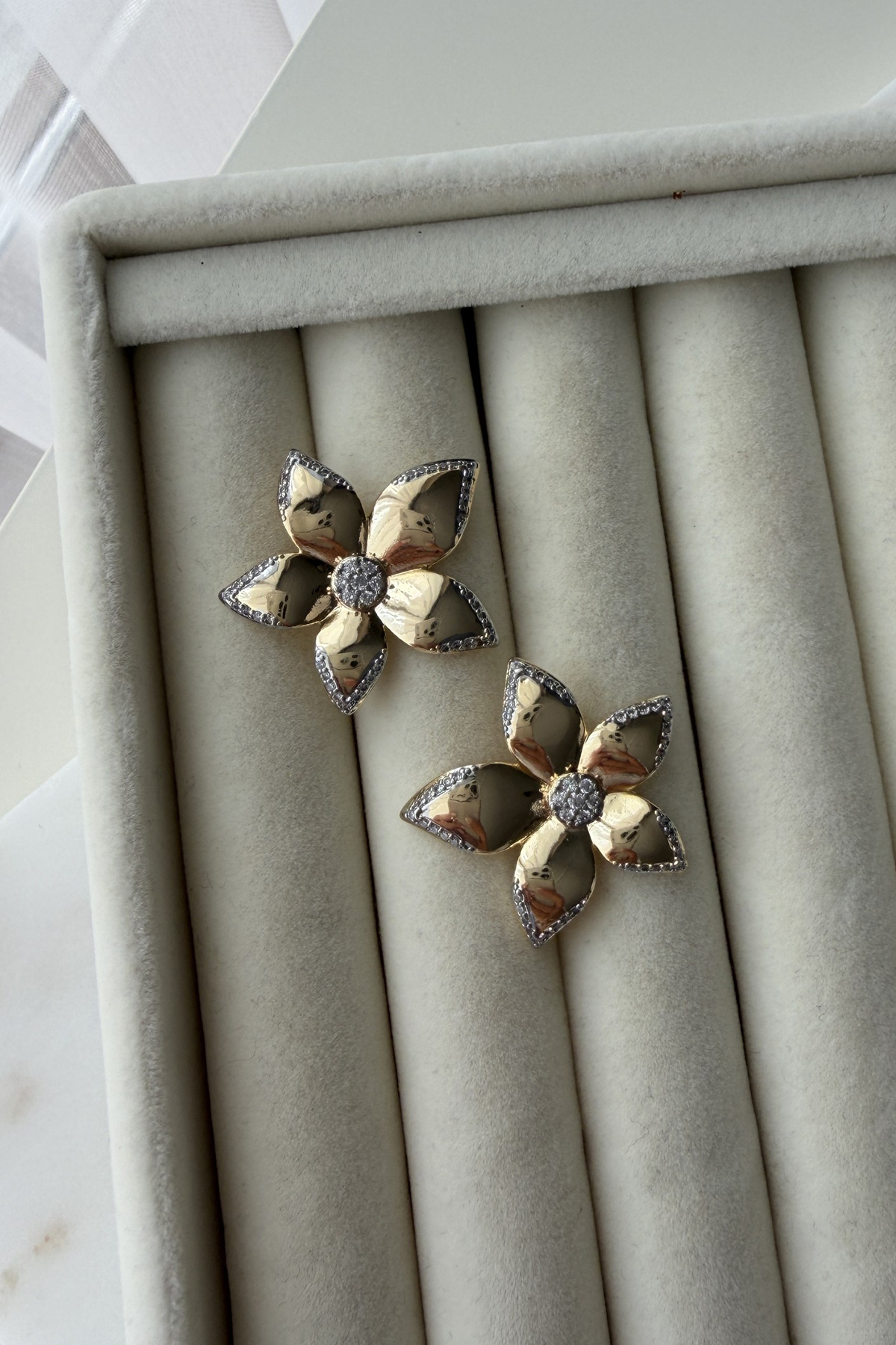 Özel Seri Mix Çiçek Küpe