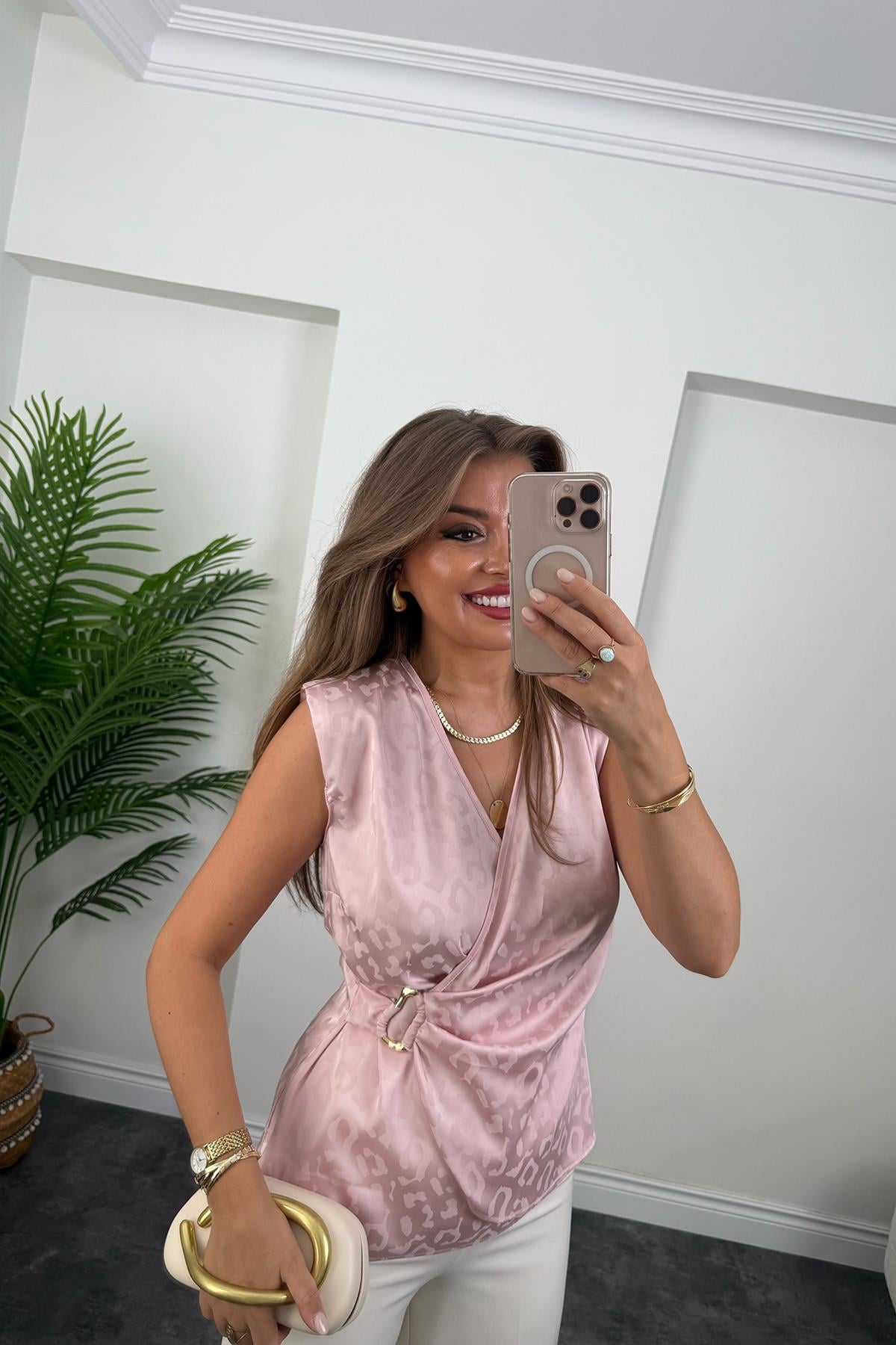 Premium Seri Gold Tokalı Leopar Jagarlı Kruvaze Saten Bluz Pembe