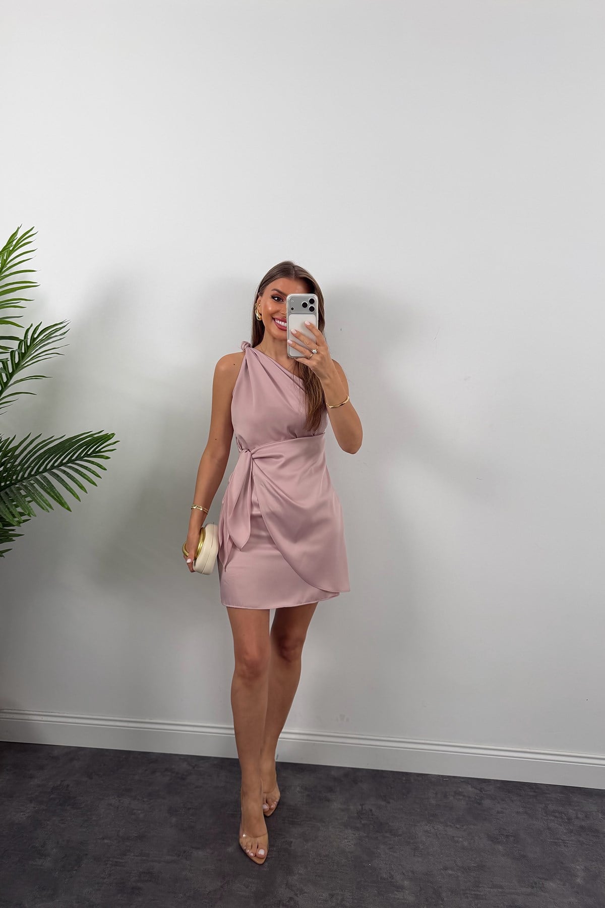 Premium Seri İpek Saten Tek Omuz Anvelop Kısa Elbise Pastel Pembe