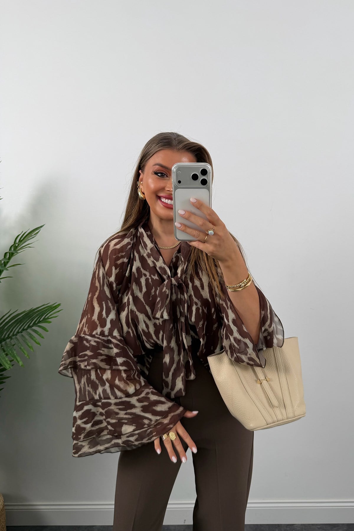 Premium Seri Kolu Valonlu Şifon Bluz Kahve Desenli