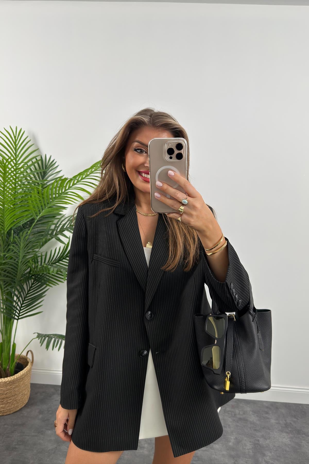 Premium Seri Oversize Çizgili Siyah Blazer Ceket