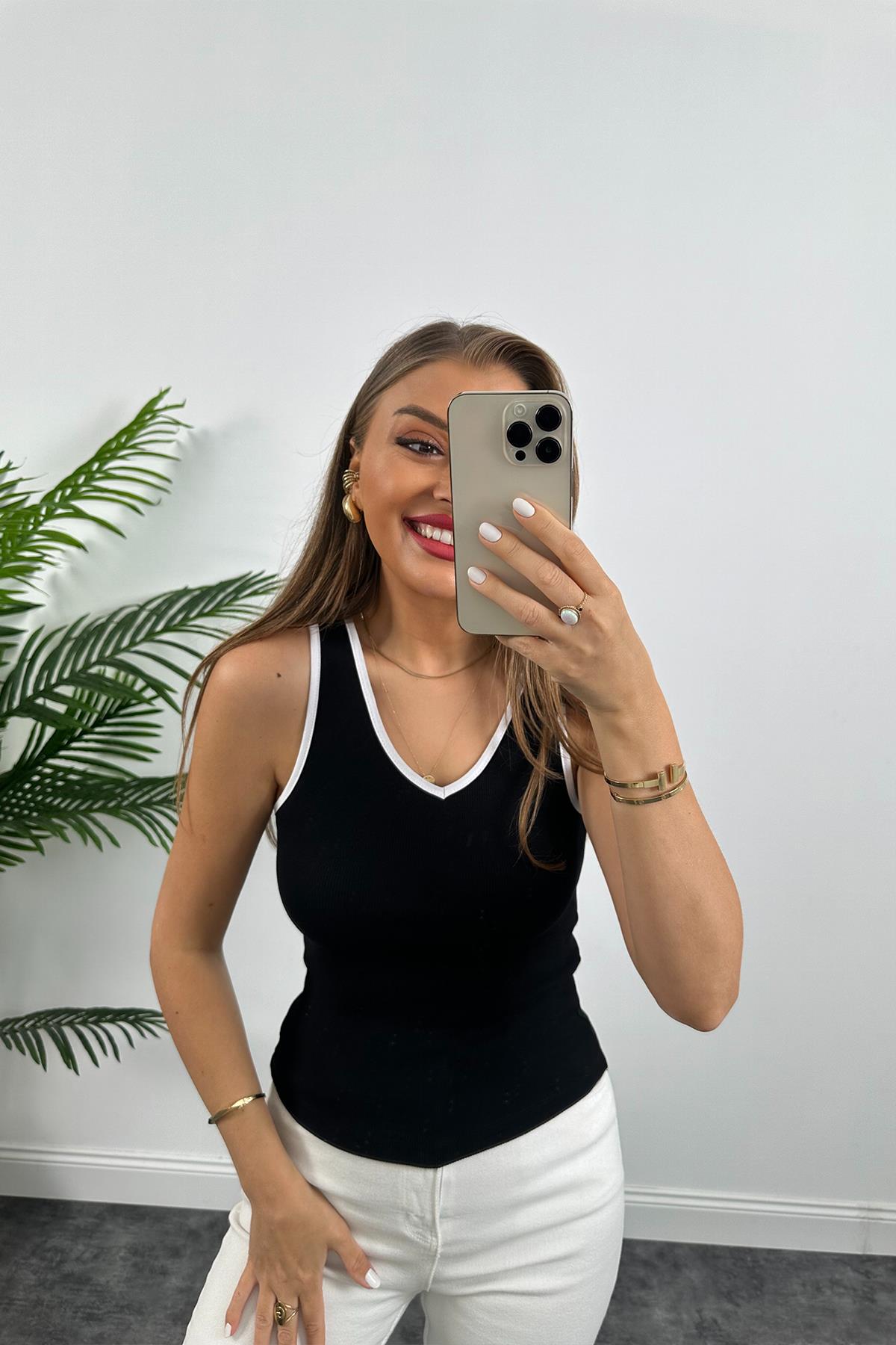 1. Sınıf Kalite Massi Model Tam Pamuklu V Yaka Biyeli Atlet Siyah