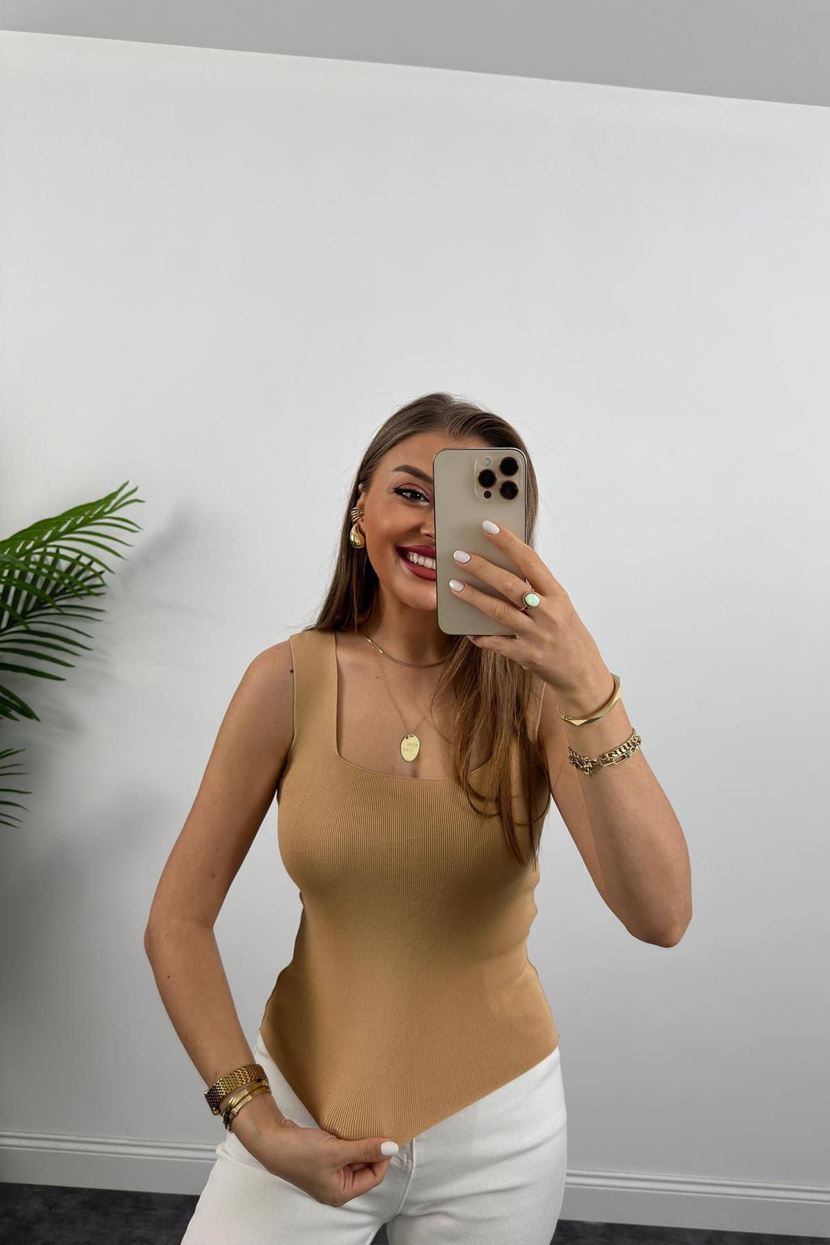 Uzun Boy Elit Triko Kare Yaka Likralı Atlet Nude