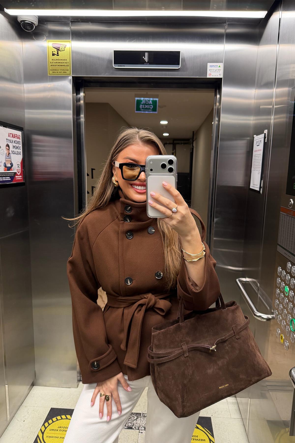Zra Model Dik Yaka Apoletli Kısa Kaşe Kaban Acı Kahve