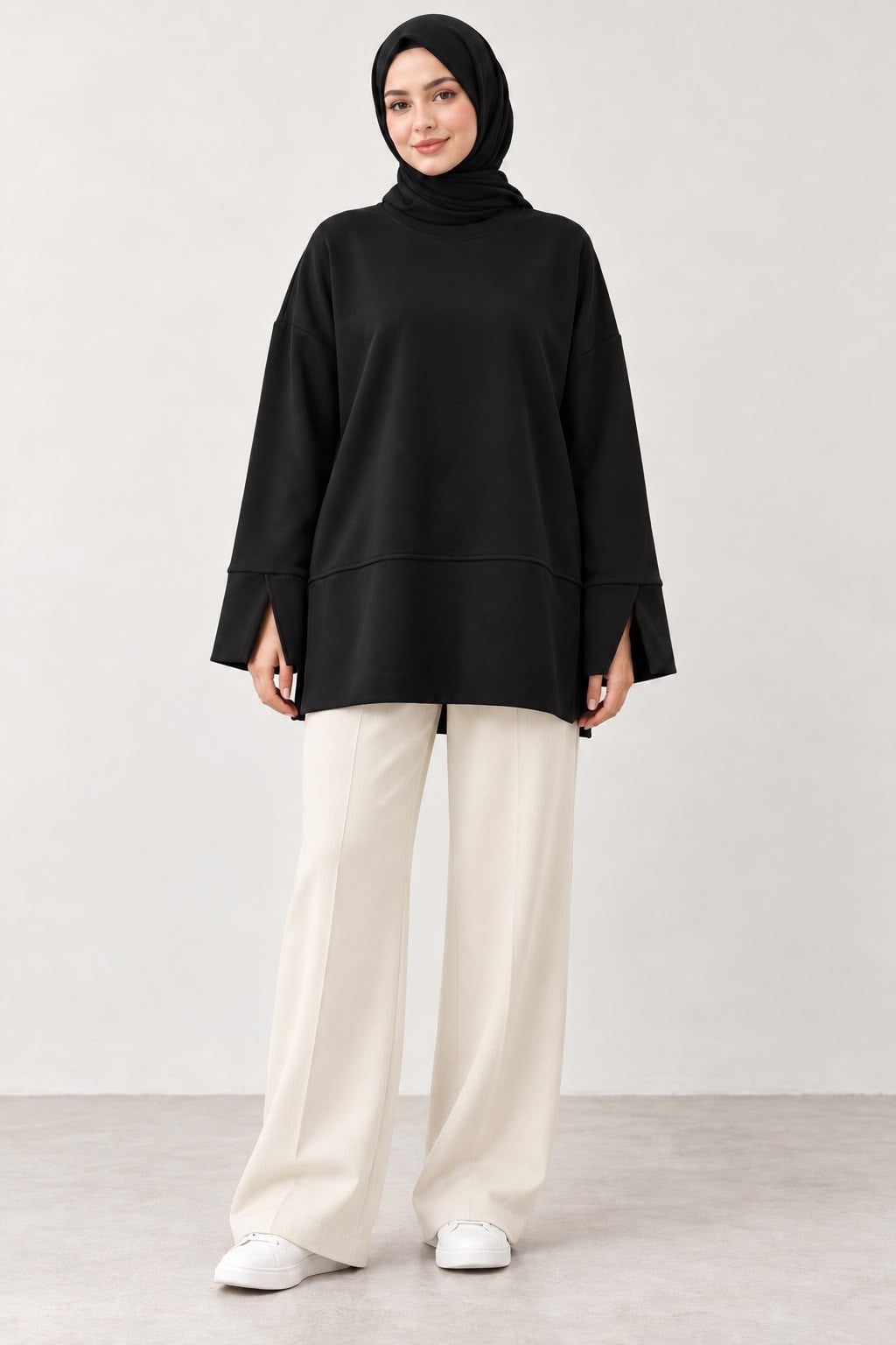 Kadın Siyah Yanı Ve Kolu Yırtmaçlı Oysho Kumaş Sweatshirt