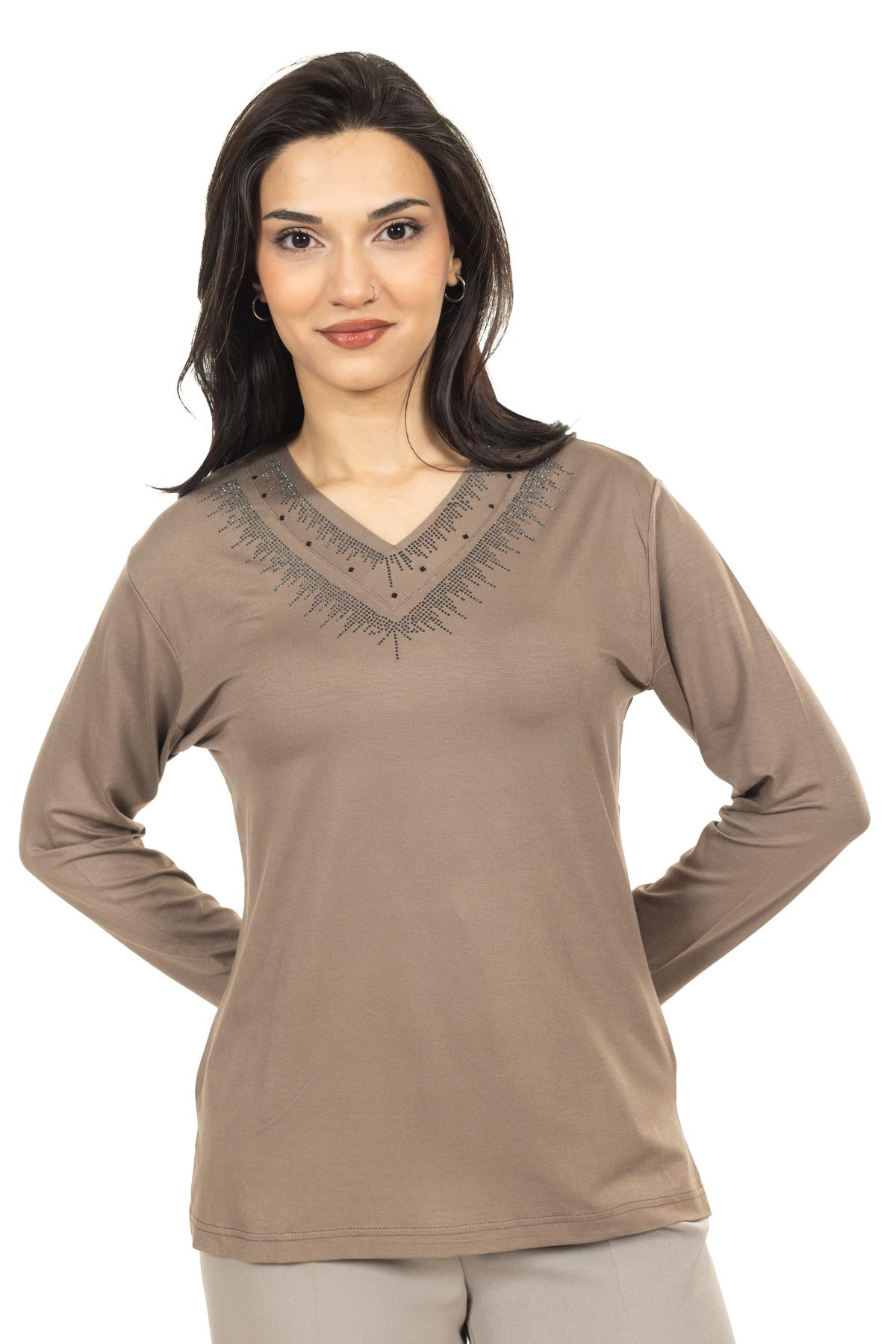 Kadın Orta Yaş ve Üzeri Yeni Model V Yaka Sade Model Anne Penye Bluz 30565