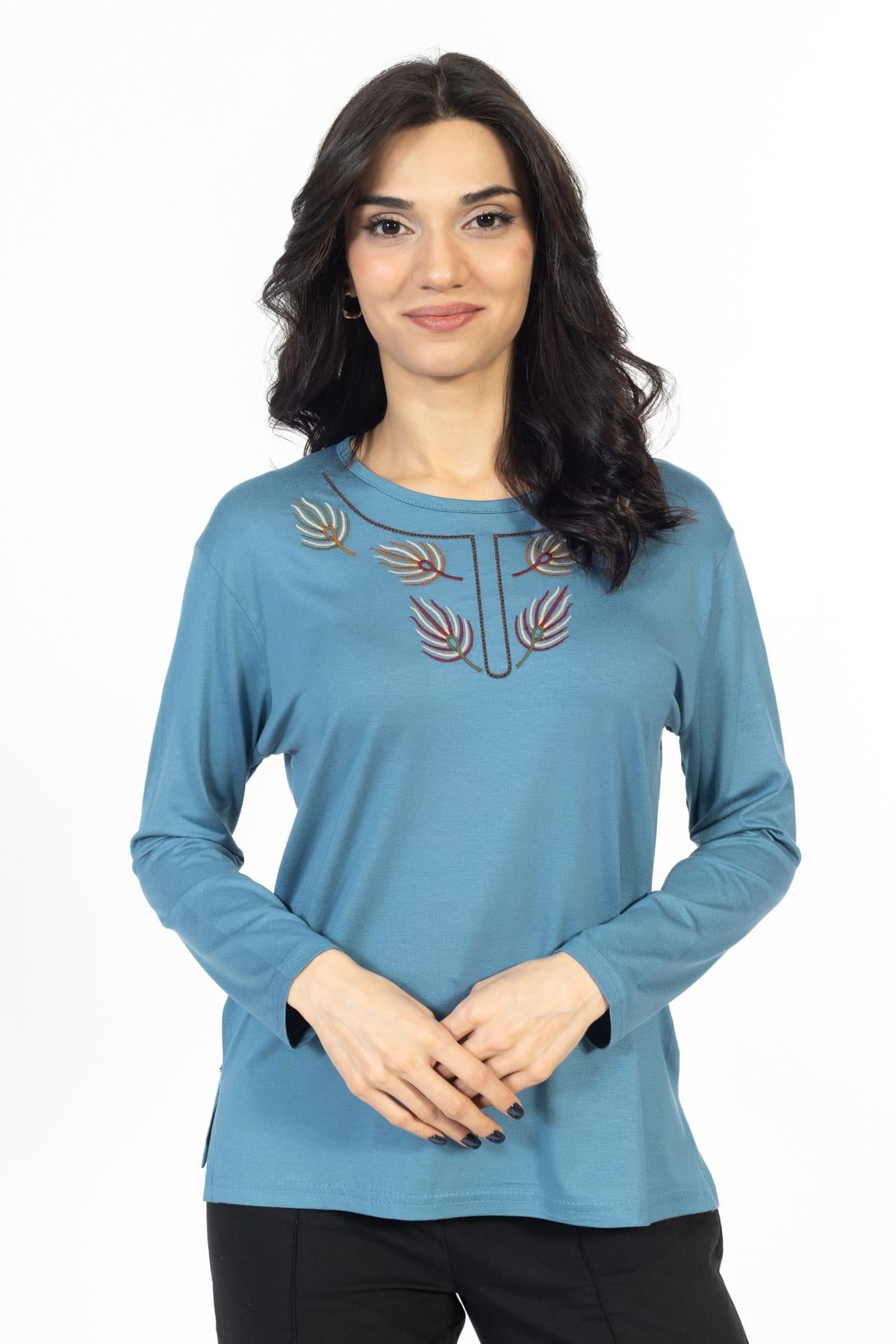 Yeni Model Nakış İşlemeli Yuvarlak Yaka Likralı Anne Penye Bluz 6440